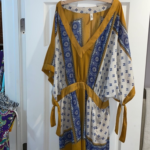 Free People Tops - ❤️❤️GORGEOUS UNIQUE TOO FROM FREE PEOPLE ❤️❤️